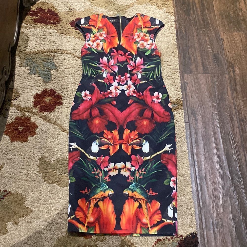 ❤️ Ted Baker Scuba Slimming Dress ❤️